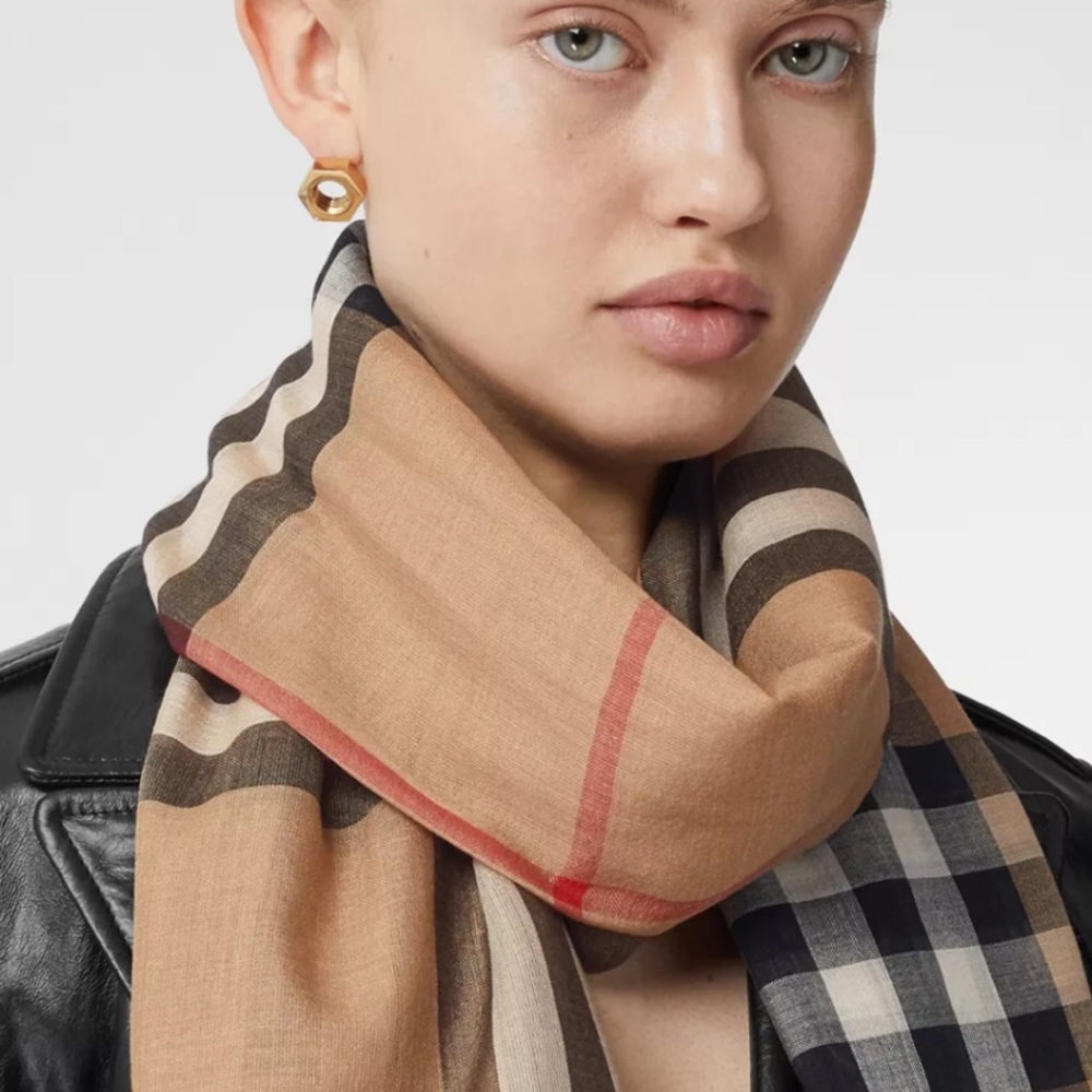 Authentic Burberry Lightweight Check Scarf